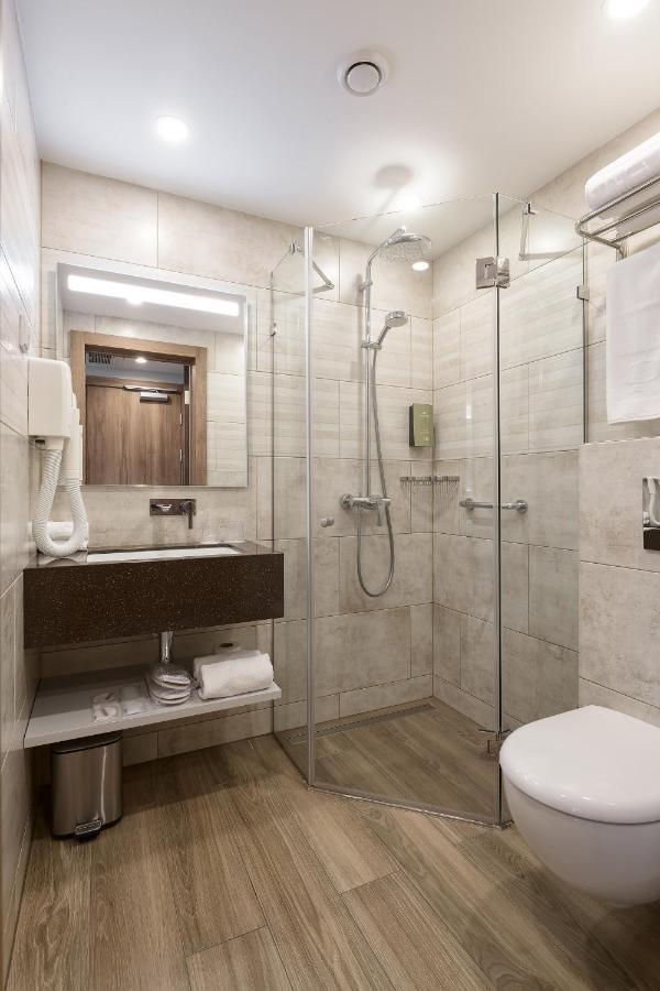 Premier Hotel Odesa Odessa Exterior foto A shower cubicle